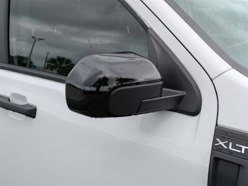 New 2025 Ford Maverick XLT w/ XLT Luxury Package image 10