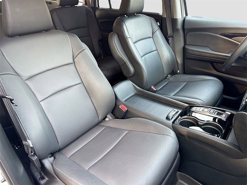 Used 2022 Honda Pilot Touring image 31