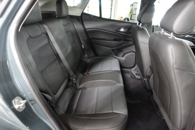 Used 2025 Chevrolet Trax LT FWD image 23