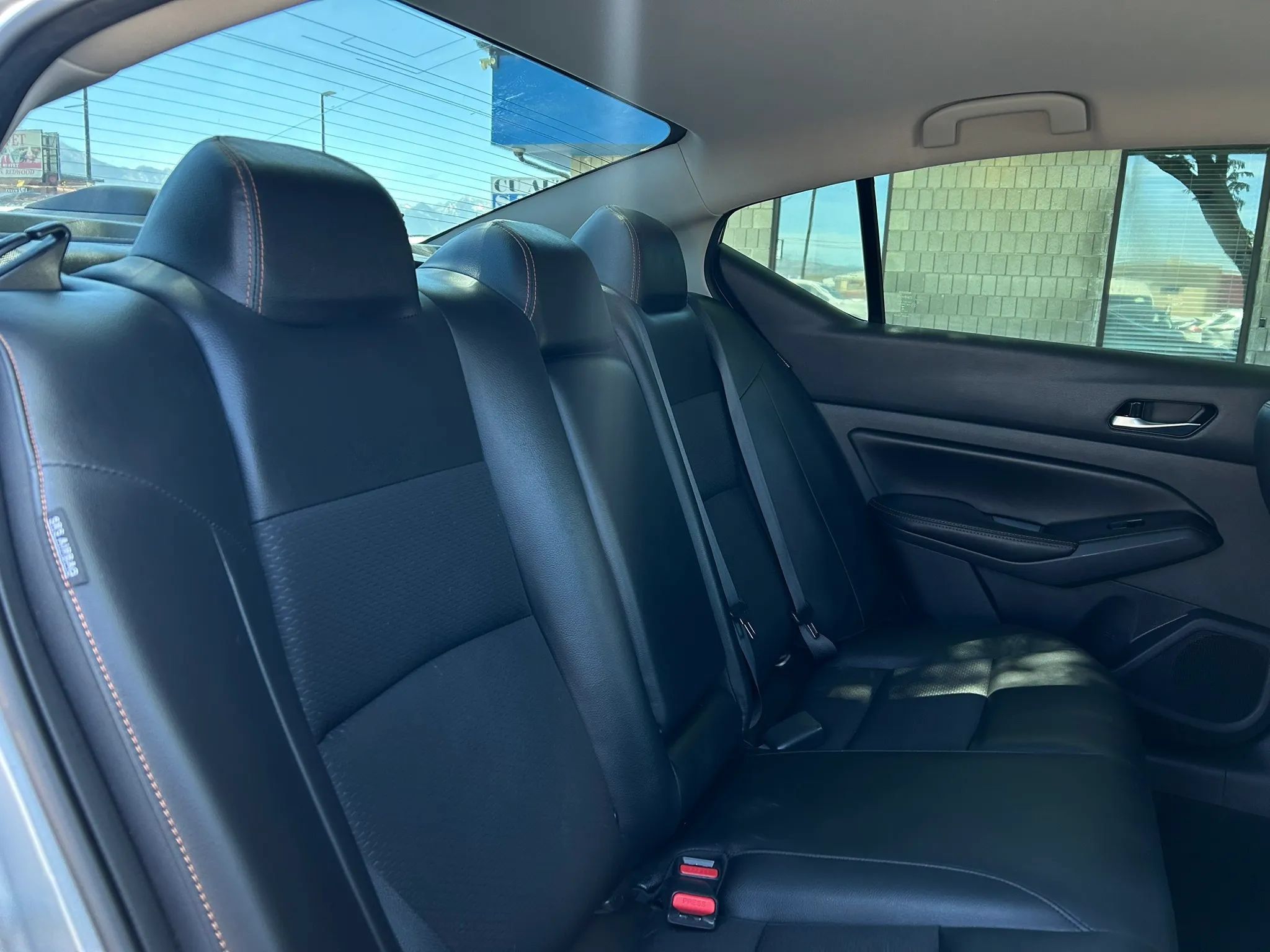 Used 2021 Nissan Altima 2.5 SR FWD image 12