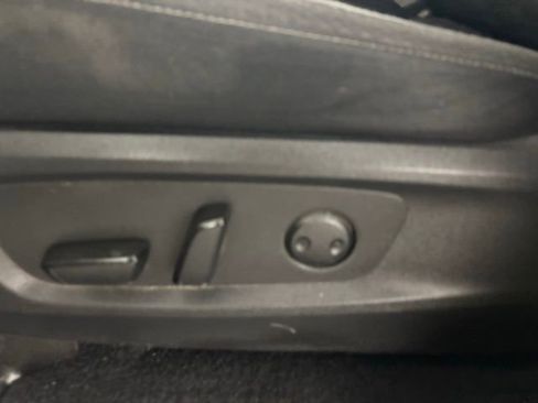 Used 2022 Nissan Pathfinder SV w/ SV Premium Package image 18