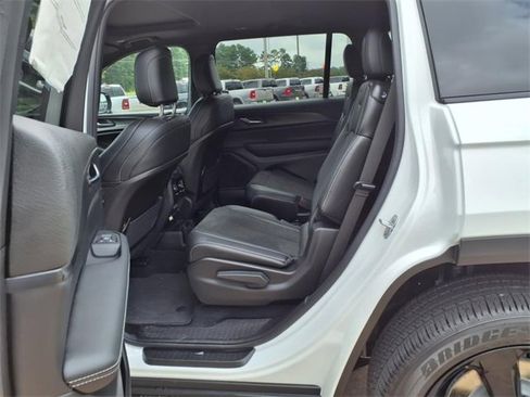 New 2025 Jeep Grand Cherokee L Altitude image 16