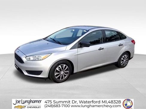 Used 2016 Ford Focus S image 4