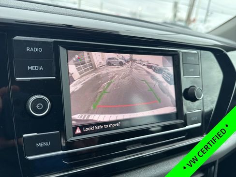 Certified 2022 Volkswagen Taos S image 21