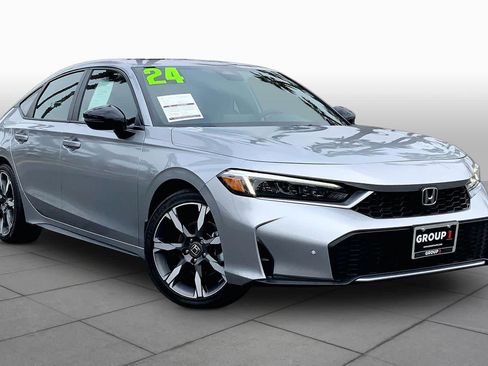 Used 2025 Honda Civic Sport Touring image 2