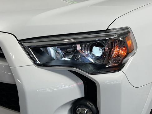 Used 2024 Toyota 4Runner SR5 RWD image 12