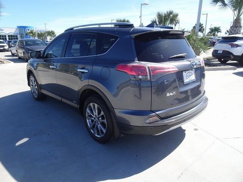 Used 2018 Toyota RAV4 Limited image 6
