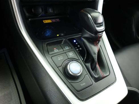 Used 2022 Toyota RAV4 XSE image 15