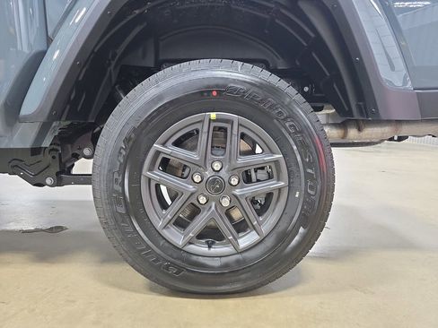 New 2026 Jeep Gladiator Sport image 35