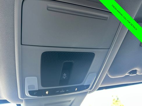 Used 2025 Honda CR-V EX-L image 29