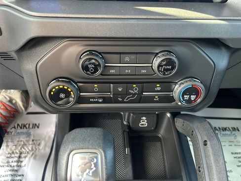 New 2026 Ford Bronco Badlands AWD/4WD image 24
