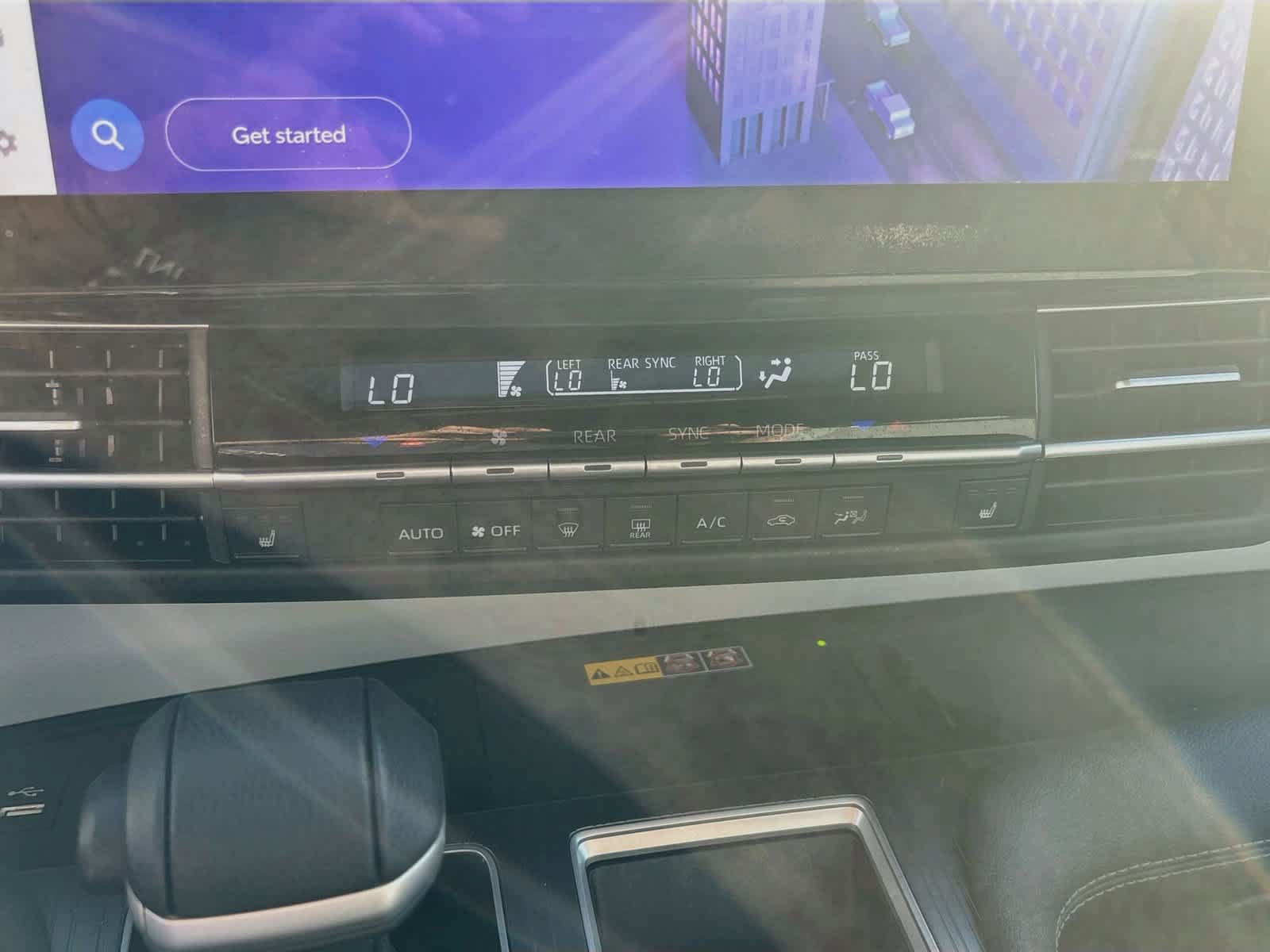 Used 2025 Toyota Sienna XLE AWD/4WD image 16