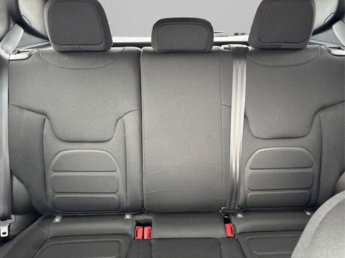 Used 2022 Jeep Renegade Latitude image 18