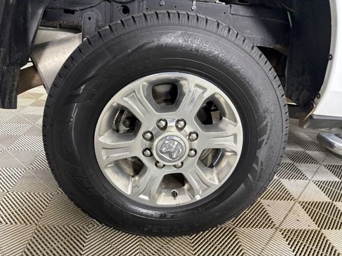 Used 2025 RAM 2500 Big Horn AWD/4WD image 31