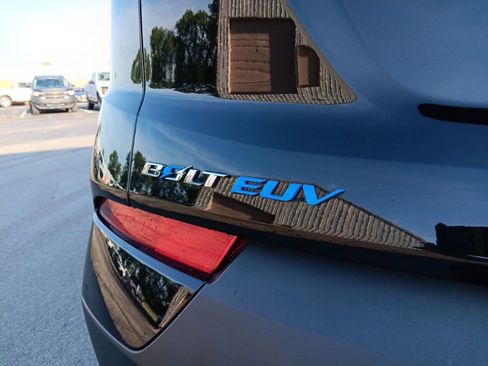 Used 2023 Chevrolet Bolt EUV LT FWD image 6