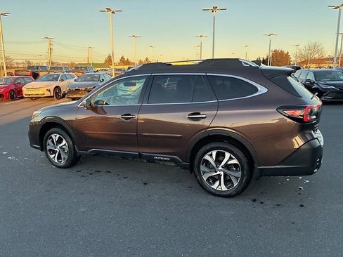 Used 2021 Subaru Outback Touring w/ Popular Package #2 image 12