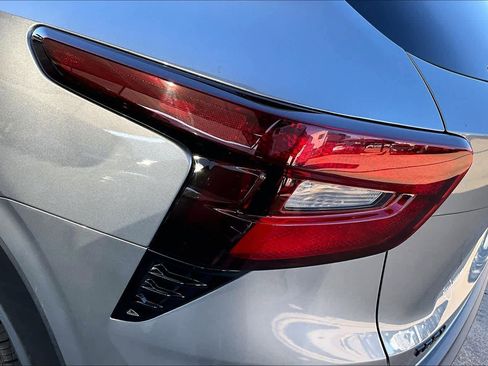 Used 2025 Chevrolet Trax RS image 27