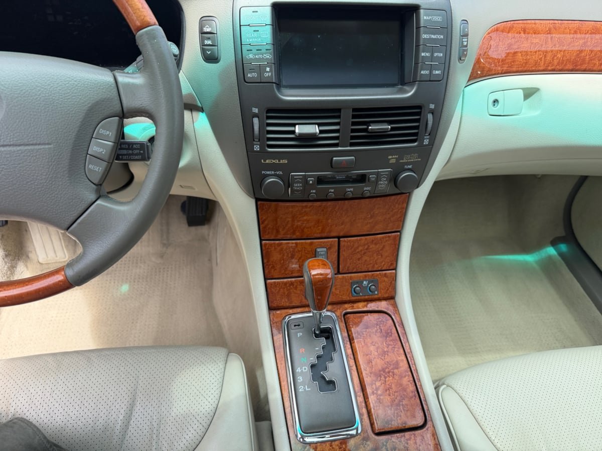 Used 2003 Lexus LS 430 RWD image 12