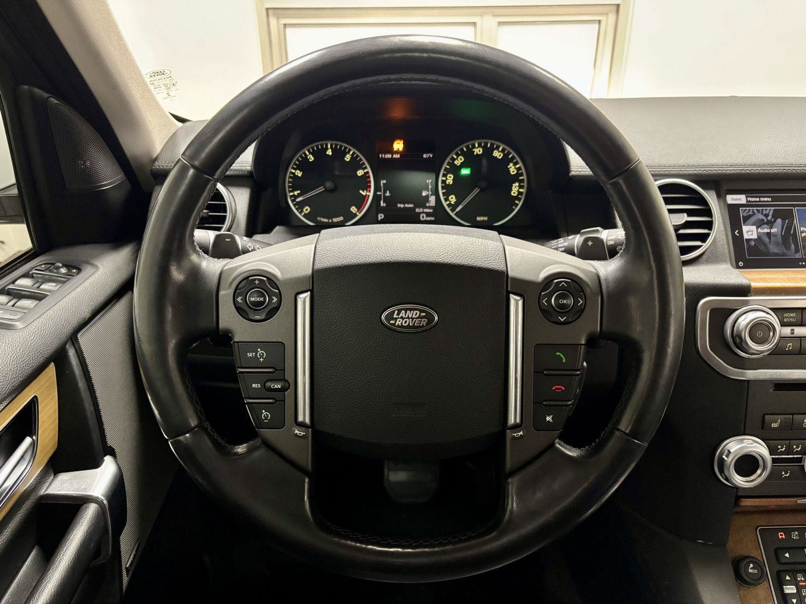 Used 2016 Land Rover LR4 AWD/4WD image 24