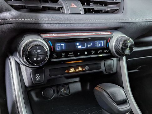 Certified 2025 Toyota RAV4 LE image 23