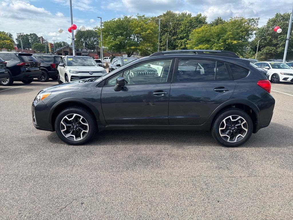 Used 2017 Subaru Crosstrek 2.0i Premium AWD/4WD image 4