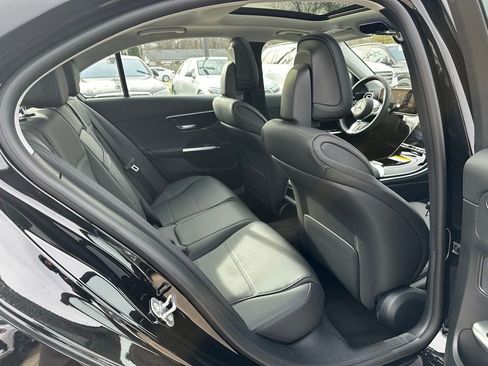 Used 2025 Mercedes-Benz C 300 4MATIC Sedan image 23
