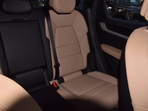 Used 2025 Porsche Cayenne Base image 21