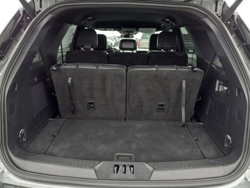 Used 2025 Ford Explorer ST-Line w/ ST-Line Street Pack image 11