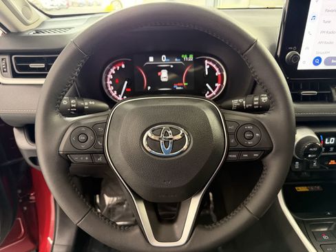 Used 2025 Toyota RAV4 XLE Premium w/ Weather Package AWD/4WD image 16