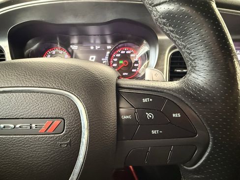 Used 2018 Dodge Charger R/T image 35