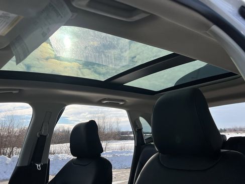 Used 2024 Ford Edge SEL w/ Convenience Package image 19