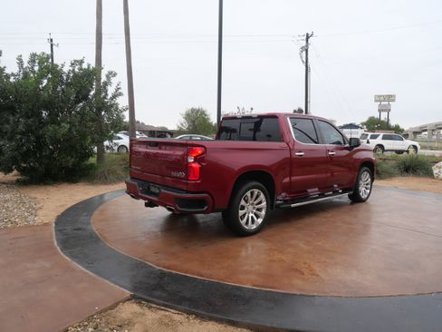 Used 2019 Chevrolet Silverado 1500 High Country image 2