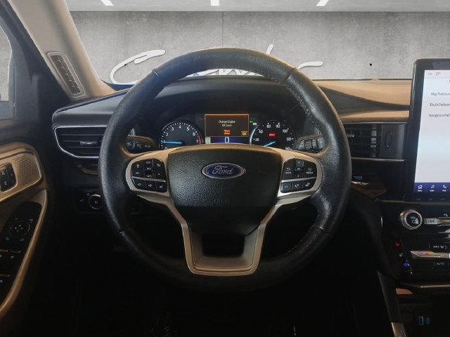Used 2023 Ford Explorer Limited w/ Limited Technology Package RWD image 22