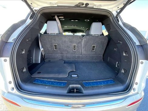 Used 2024 Buick Enclave Premium image 25
