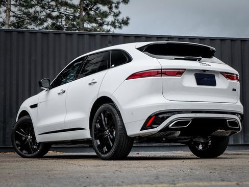 New 2026 Jaguar F-PACE R-Dynamic S image 2