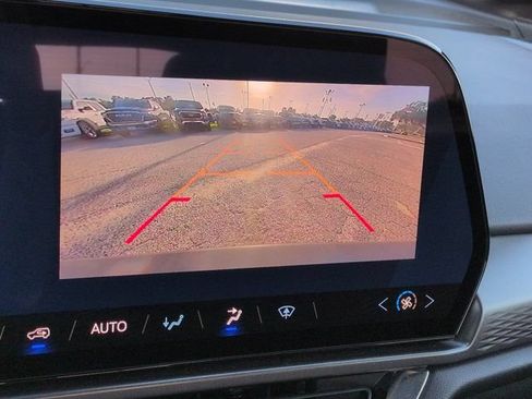 Used 2025 Chevrolet Equinox EV LT FWD image 19