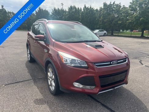 Used 2014 Ford Escape Titanium w/ Equipment Group 401A AWD/4WD image 4
