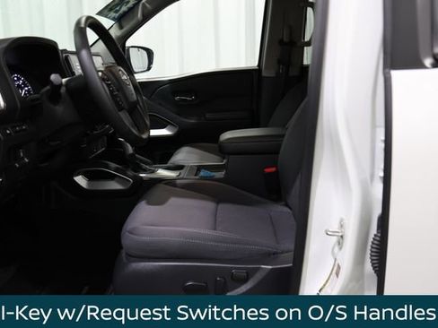 Certified 2025 Nissan Frontier SV w/ SV Convenience Package AWD/4WD image 9