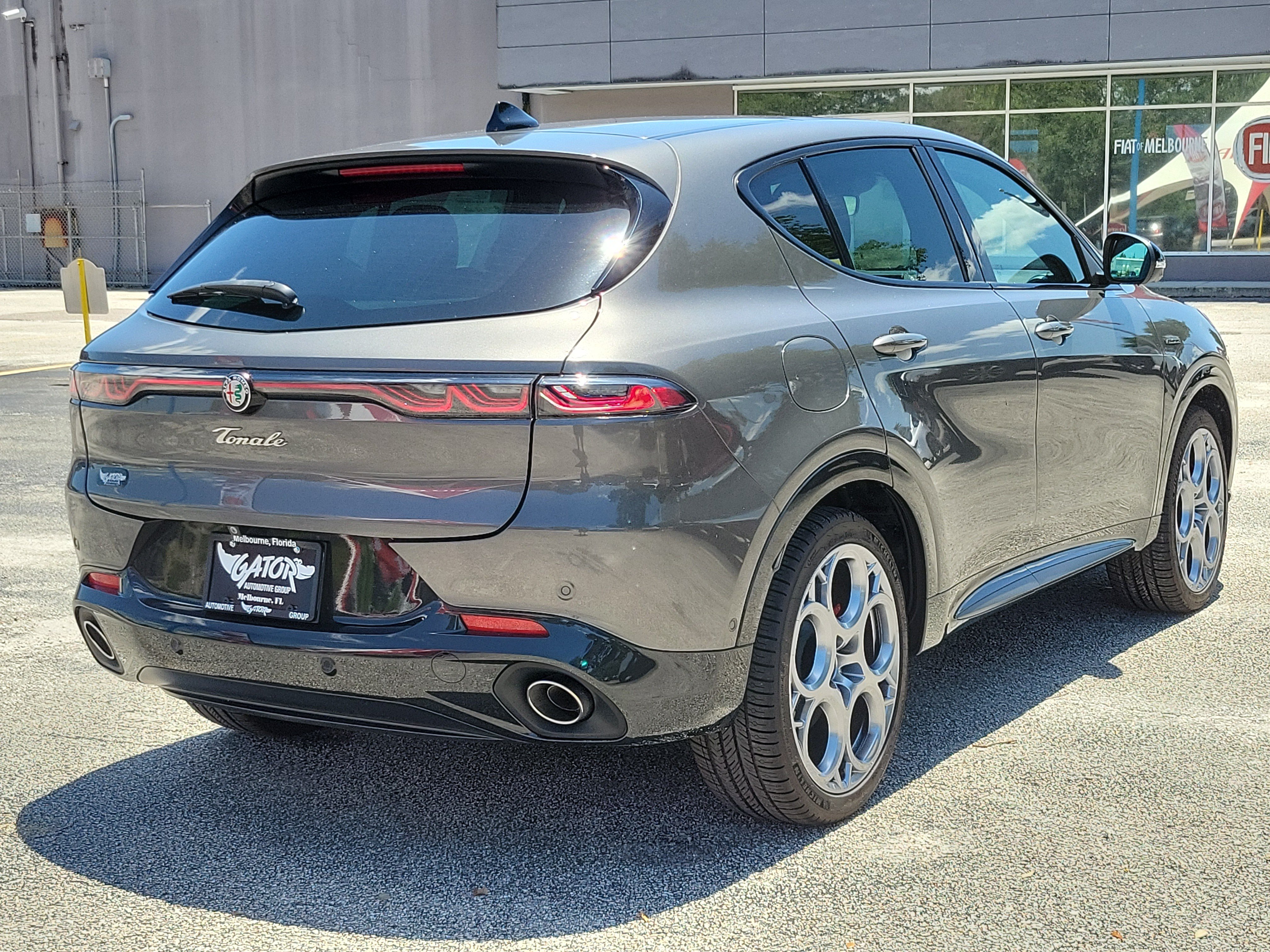 Used 2024 Alfa Romeo Tonale Ti AWD/4WD image 4