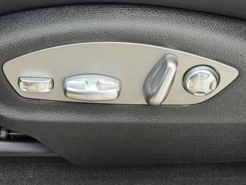 Used 2022 Porsche Macan AWD/4WD image 20