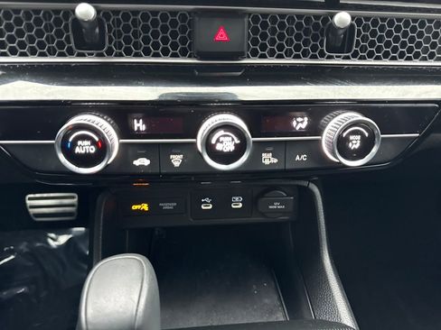 Certified 2025 Honda Civic Sport image 22