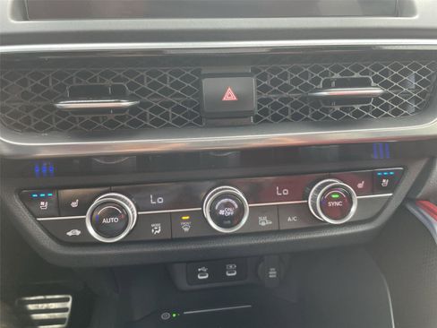 Used 2025 Acura ADX A-Spec image 19