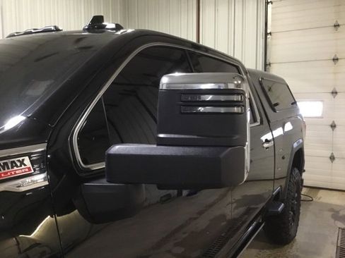 Used 2021 GMC Sierra 2500 Denali w/ Denali Black Diamond Edition image 13