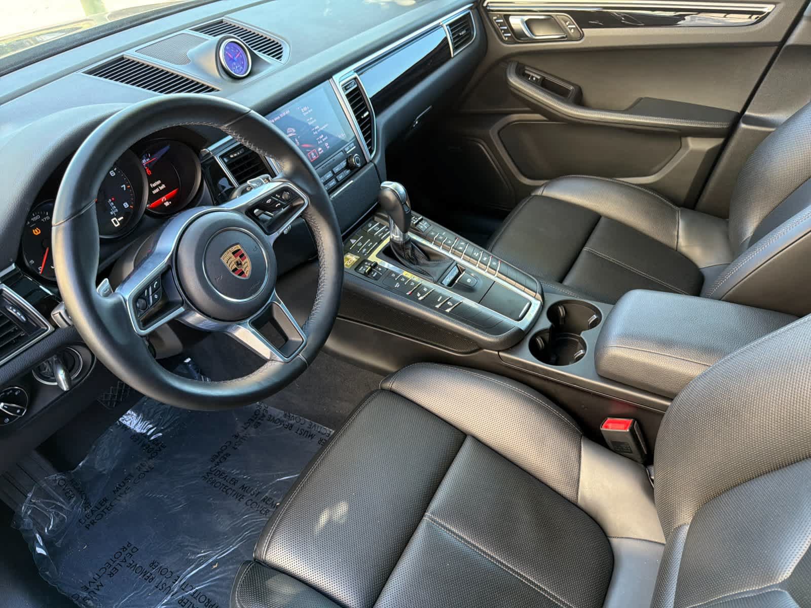 Used 2018 Porsche Macan AWD/4WD image 4