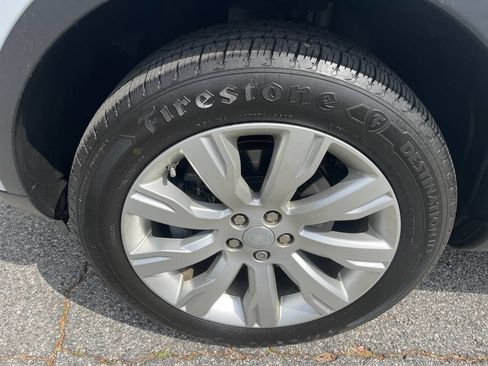 Used 2016 Land Rover Discovery Sport HSE Luxury image 25