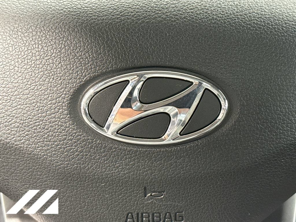 Used 2020 Hyundai Elantra Value Edition FWD image 32