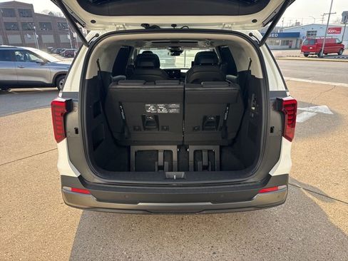 New 2026 Kia Carnival SX Prestige FWD image 10