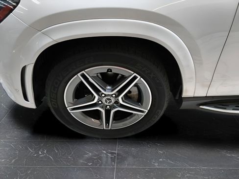 Used 2022 Mercedes-Benz GLE 350 4MATIC w/ AMG Line Exterior image 10