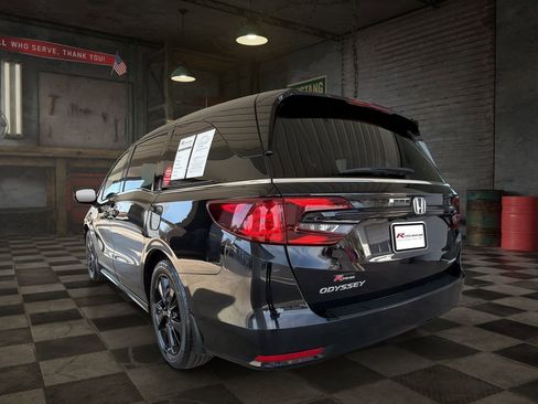 Used 2023 Honda Odyssey Sport image 5