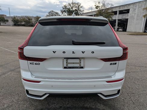 New 2026 Volvo XC60 B5 Ultra w/ Protection Package Premier image 5